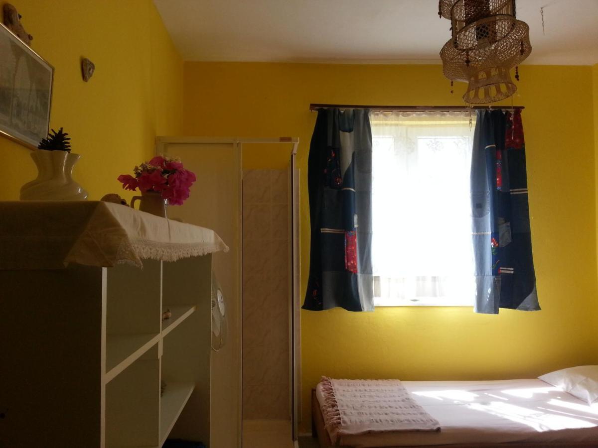 Ecer Pansiyon Kusadası Exterior foto